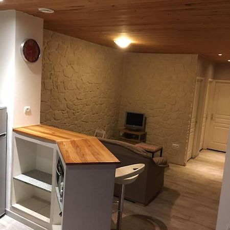 Gite Aux Aspres Logement De 65M² Fontcouverte  Kültér fotó