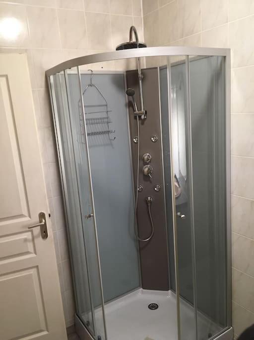 Gite Aux Aspres Logement De 65M² Fontcouverte  Kültér fotó