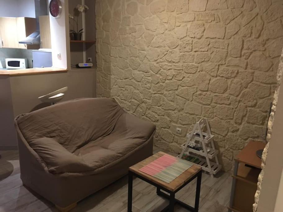 Gite Aux Aspres Logement De 65M² Fontcouverte  Kültér fotó